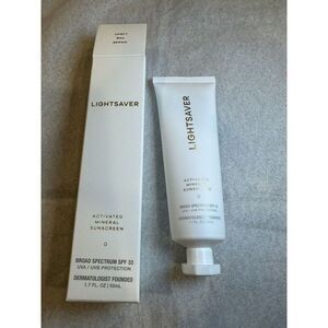 LIGHTSAVER Tinted - Activated Mineral Sunscreen Broad Spectrum - SPF 33 1.69 oz
